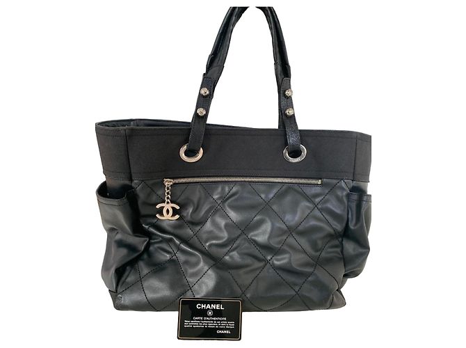 Borsa a mano Chanel Paris Biarritz in pelle nera Nero