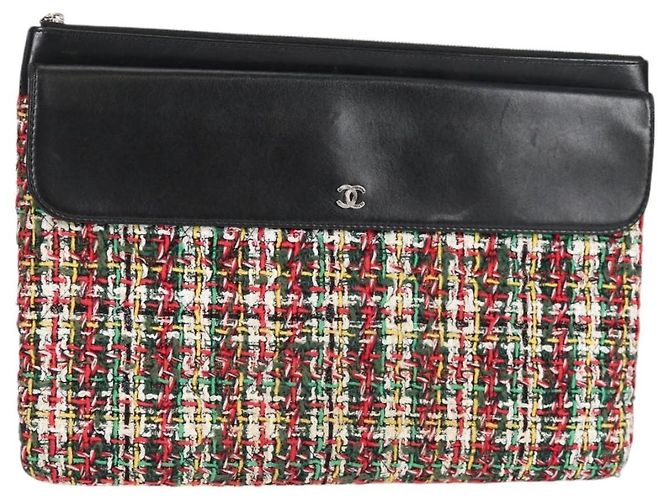 CHANEL Clutch in tweed Nero Argento CC Auth 127554SAM