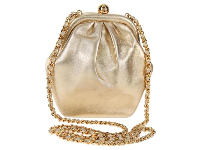 Bolsa de Ombro de Couro CHANEL com Corrente Dourada CC Auth 139977SAV Dourado