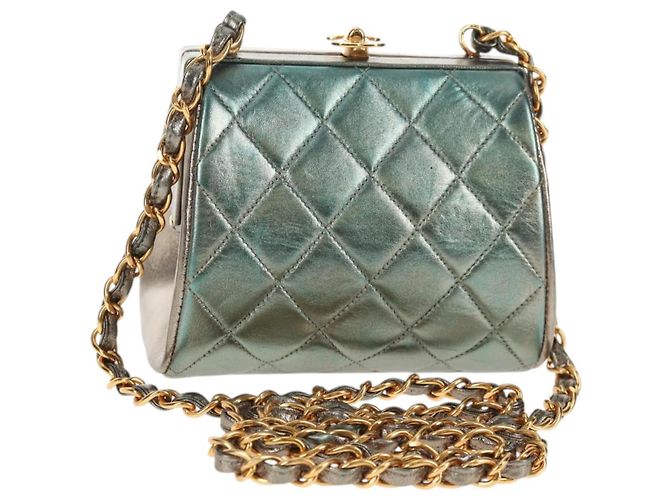 CHANEL Bolsa de Ombro de Couro Matelassé Verde com Corrente CC Auth 136053SAV
