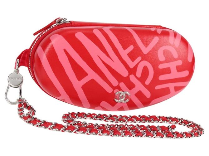 Estuche para gafas de sol de cuero rojo CC Auth de CHANEL con cadena bs24979SAM Roja