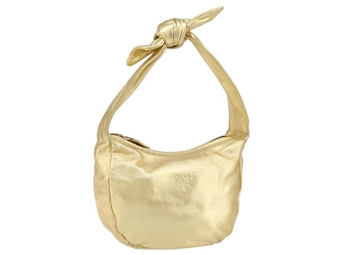 Bolso de Hombro de Cuero PRADA Oro Auth 156454SAV Dorado