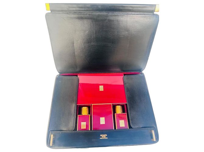 Hermès Neceser de tocador de cuero burdeos Negro