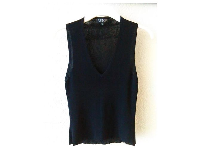 REGATA CANELADA GUCCI. Preto
