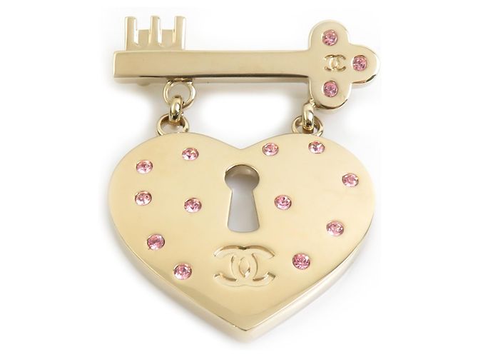 Broche Coração com Fechadura e Chave Chanel Rosa Dourado