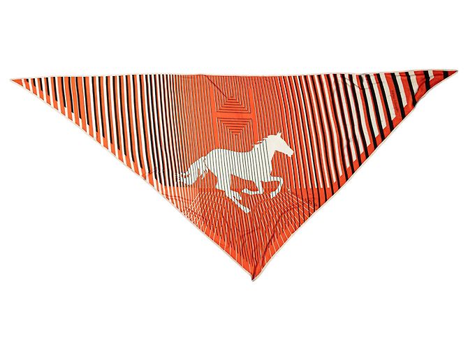 Foulard in seta Hermès Arancione Triangolare H Au Galop Rosso