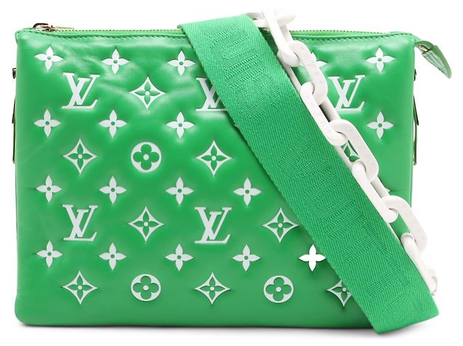 Coussin PM em couro de cordeiro acolchoado verde com monograma em relevo Louis Vuitton