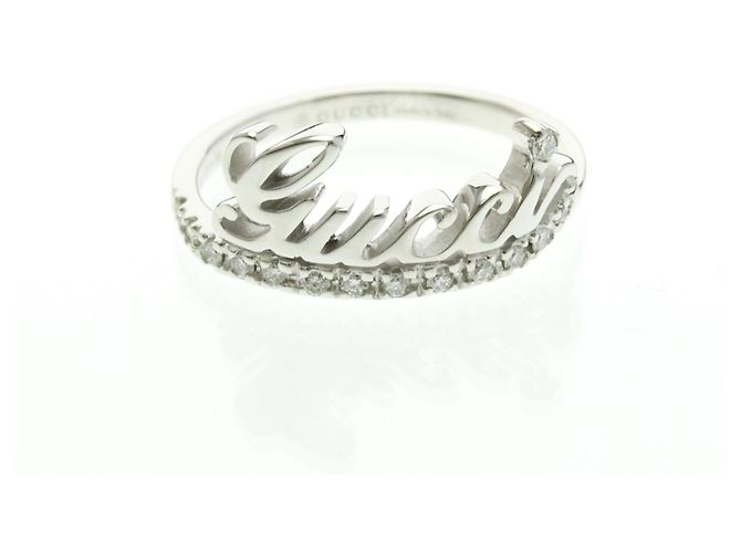 Anillo de diamante con logo de Gucci Plata