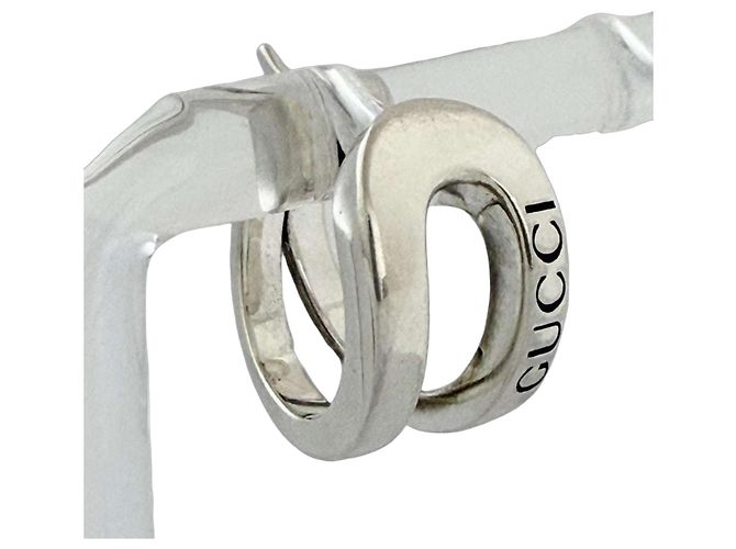 Pendiente Gucci de plata 925 con diseño de estribo