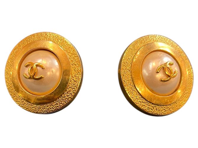 Timeless Orecchini Clip CC Dorati Chanel