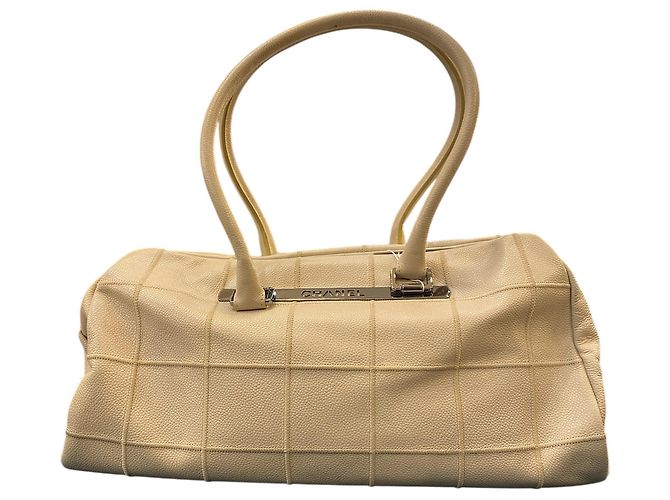 Timeless Bolsa de couro bege Chanel 2005
