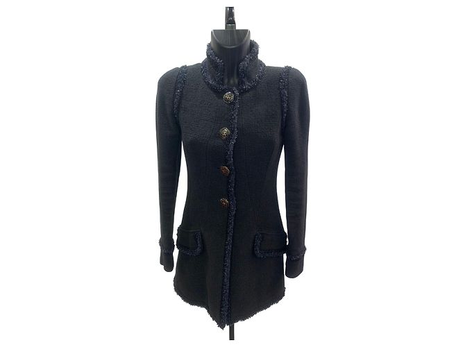 Timeless Giacca lunga in tweed con bottoni logo CC 13C di Chanel
