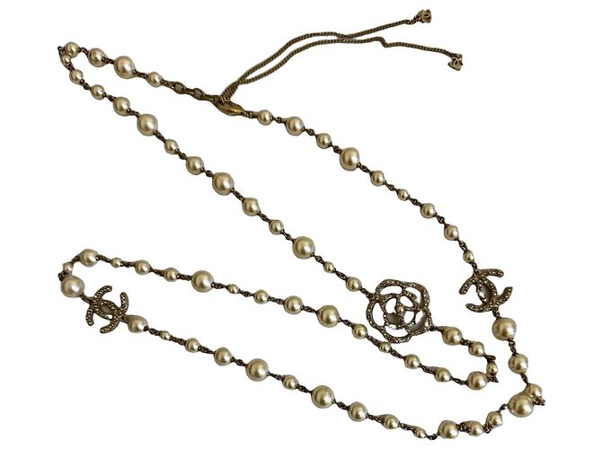Collar largo de perlas Chanel 