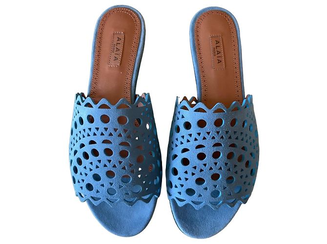 Alaïa Sandalen aus blauer Leder