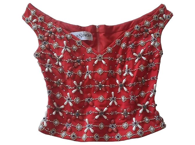 Blusa de seda roja bordada Ella Singh Multicolor