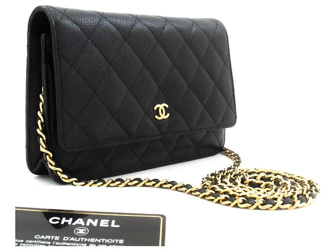 Wallet On Chain CHANEL Geldbörse mit Kette aus genarbtem Kalbsleder in Schwarz