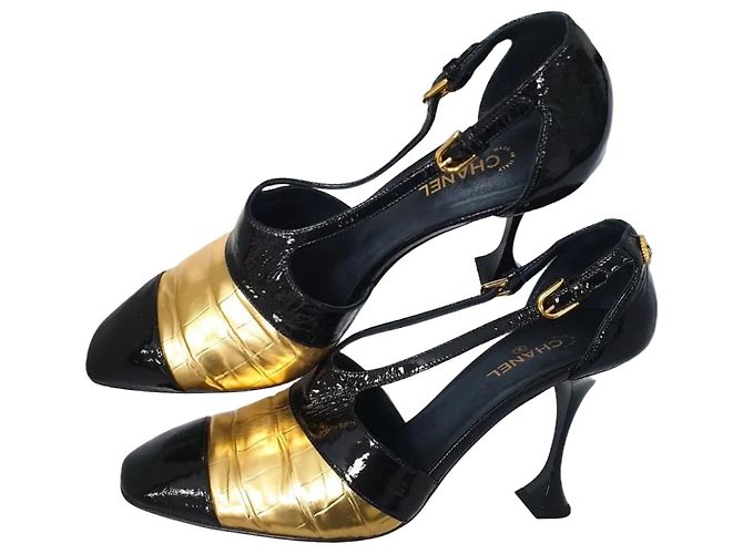 Talons Noir Or Chanel Taille 40,5 D'occasion