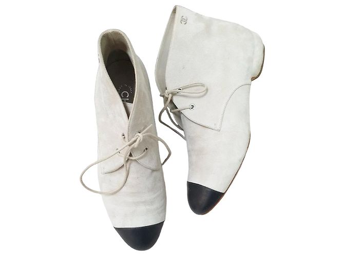 Chanel Gray Suede Lace Up Ankle Boots Booties Sz.39 Pre-Owned