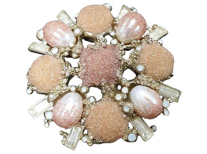 CHANEL 12P Artificial pearl Brooch Pre-Owned