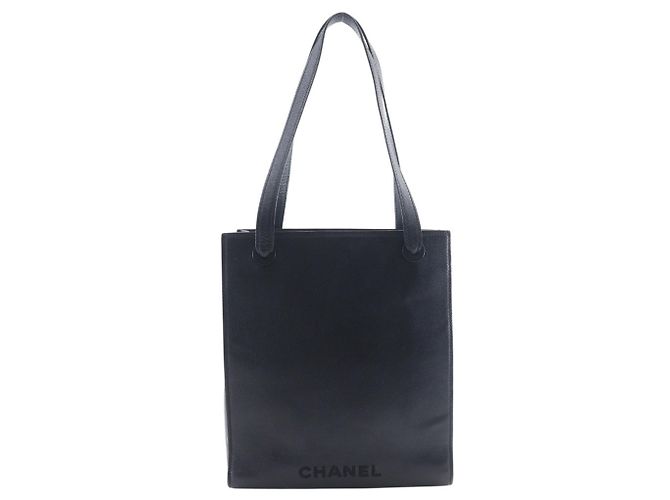 Bolsa tote de couro de bezerro granulado preto Chanel