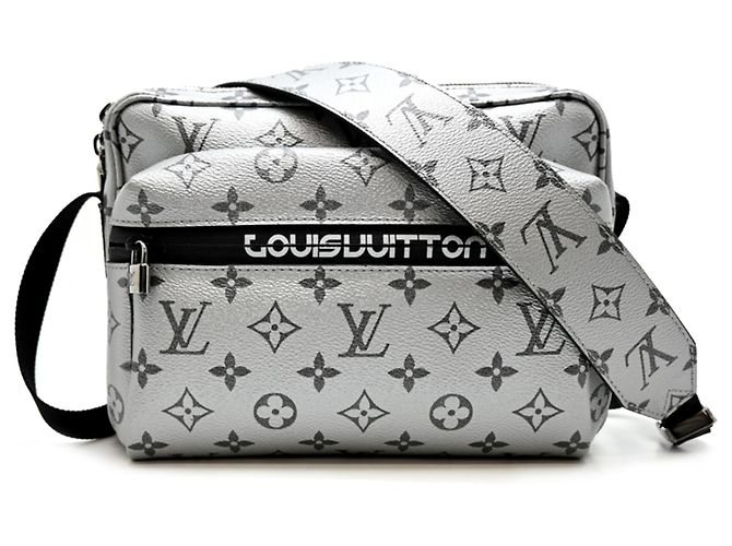 Bolsa de Ombro Reflect PM da Louis Vuitton Prata