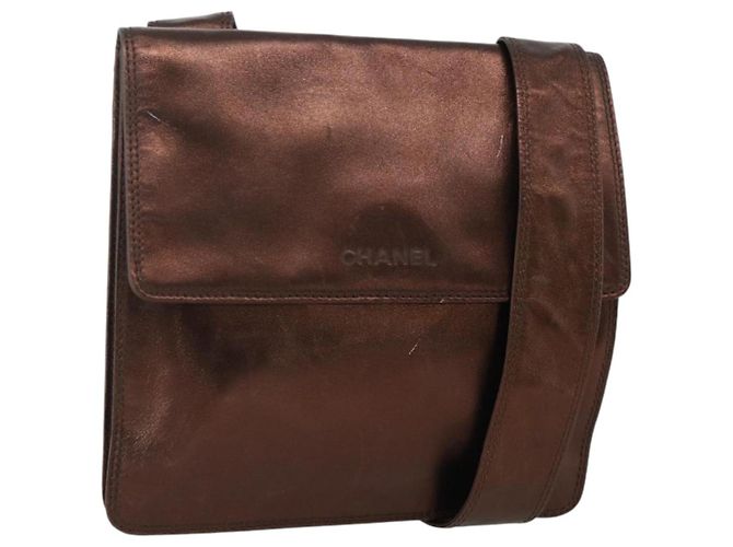 Bolsa de Ombro CHANEL de Couro Marrom CC Auth BA11861A