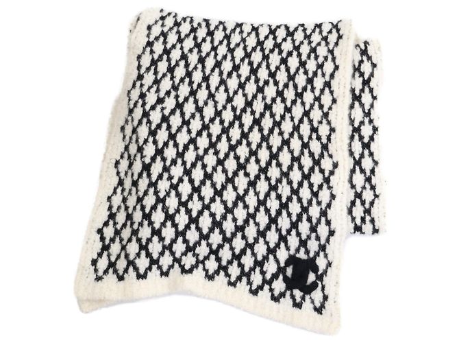 Stola in cashmere Chanel in nero e avorio Crudo