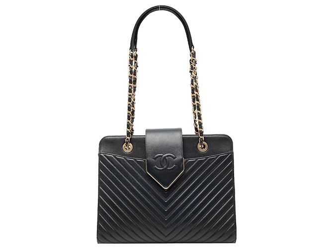 Bolsa Tote em Couro de Bezerro Chevron Azul da Chanel com Colarinho e Gravata Azul marinho