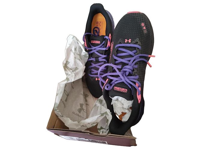 Autre Marque Baskets de course Under Armour HOVR Machina Storm Noir Rose Violet