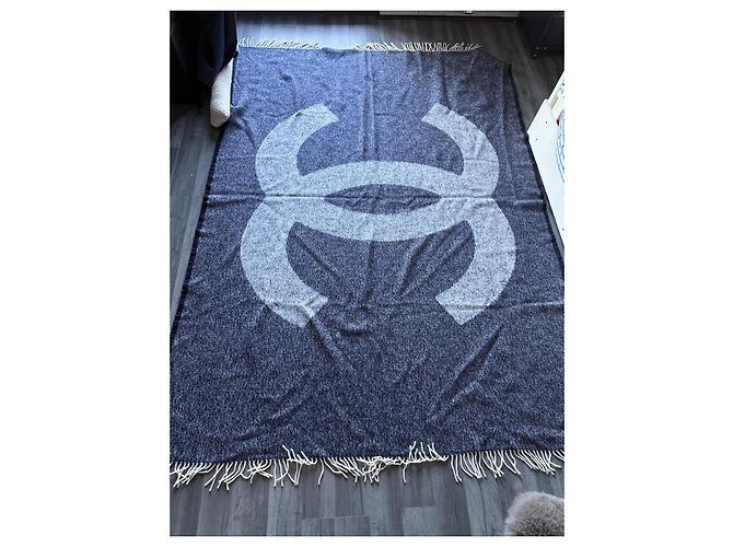 Cobertor Chanel em Lã e Seda Azul marinho