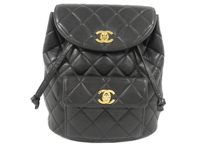 Timeless Chanel Rucksack aus Lammleder Schwarz Gold hardware