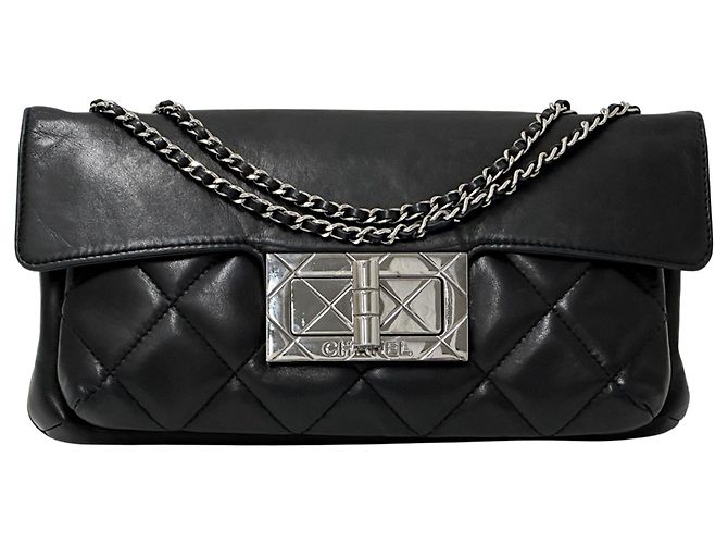 Timeless Bolsa matelassé Chanel 2.55 Preto