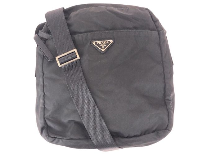 Bolsa transversal Prada em nylon tessuto com logo triangular Preto