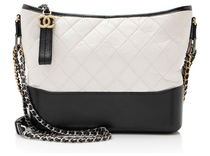 Chanel Gabrielle Médio Hobo em Couro de Bezerro Envelhecido Preto