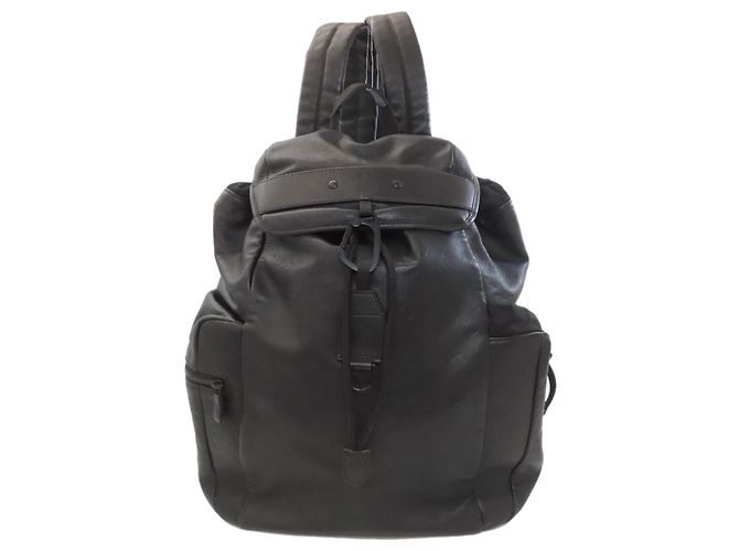 Louis Vuitton M43680 Discovery Backpack Black