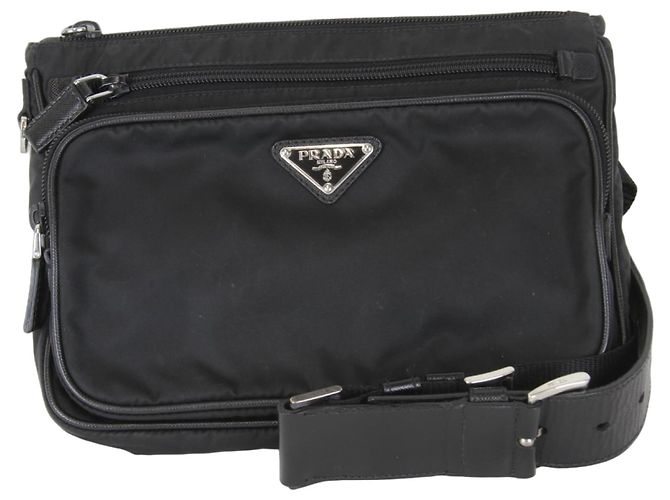 Marsupio Prada Saffiano in nylon nero