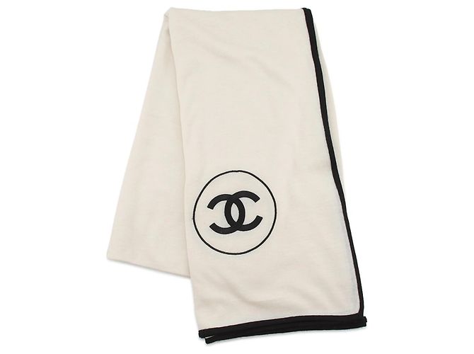 Timeless Xale de cashmere e seda Chanel Preto Cru
