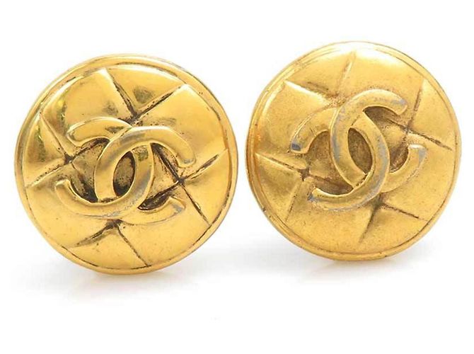 Boucles d'oreilles clips en or Chanel Doré