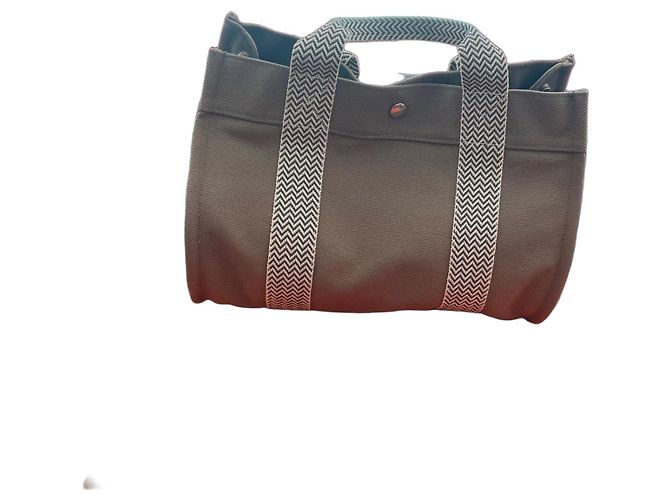 Hermès Cannes MM Bolsa de canvas taupe