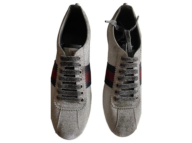 Gucci-Sneaker aus glitzerndem silbernem Canvas