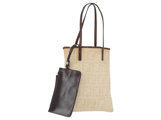 FENDI Zucca Canvas Tote Bag Beige Silber Auth hk3658