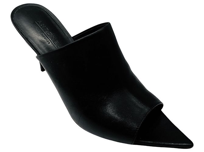 Autre Marque Schwarze spitze Leder-Mules von Antonelli Firenze