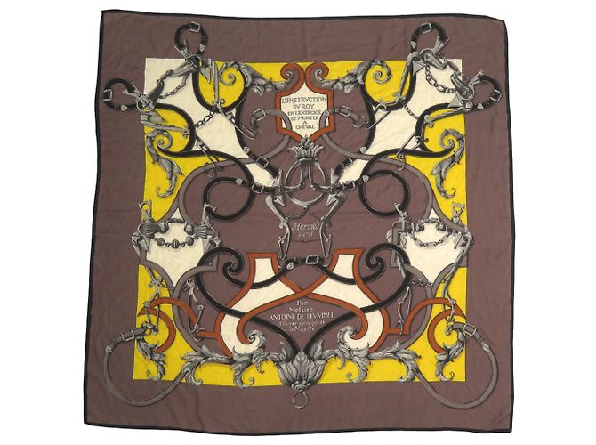 Cachecol de seda e caxemira L'Instruction du Roy Carre 140 da Hermès Marrom Amarelo