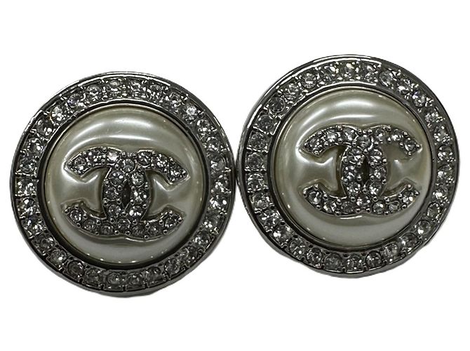 Orecchini a perla bianca e argento di Chanel Bianco 