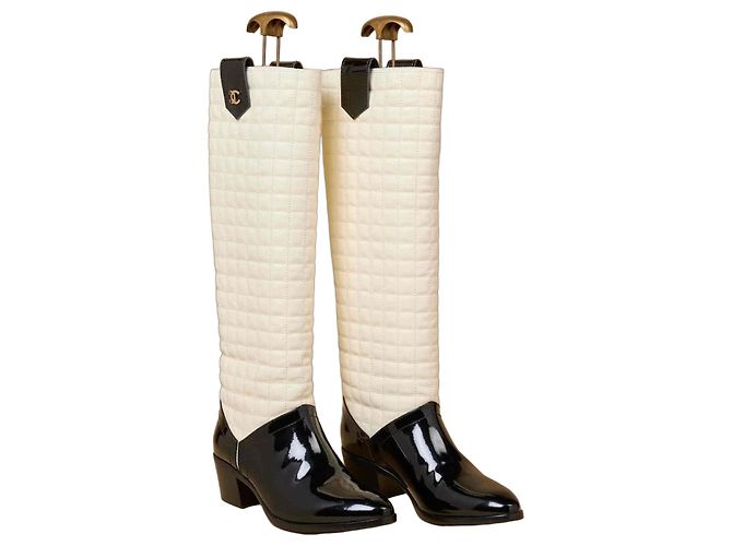 Cambon Botas Chanel Modelo Único Negro Blanco roto 