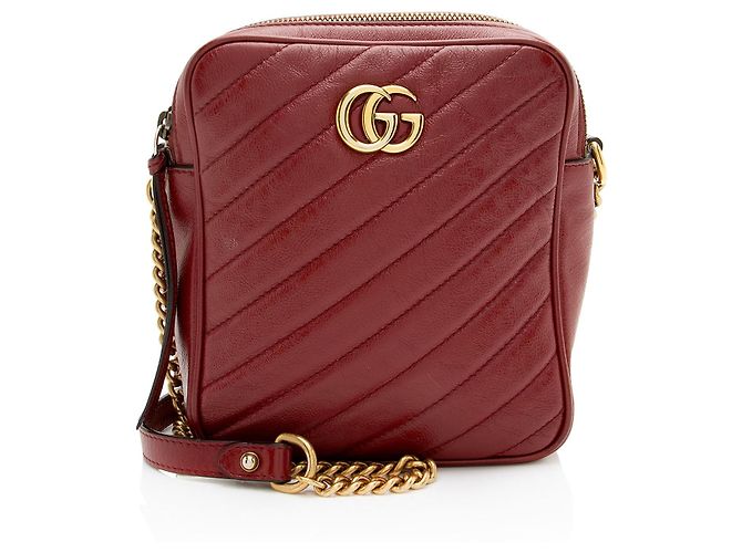 Bolso de hombro rectangular mini GG Marmont de cuero Matelassé Gucci Roja