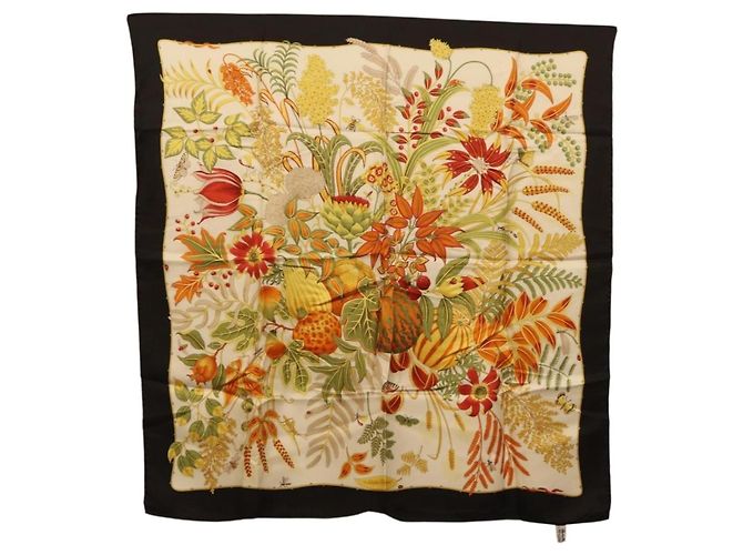 Sciarpa in seta nera Salvatore Ferragamo Auth 174683A Nero
