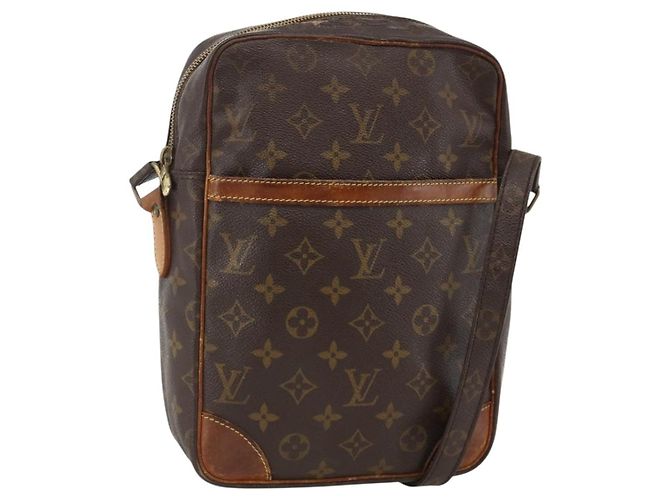 LOUIS VUITTON Bolsa de Ombro Monogram DanubeMM M45264 LV Auth YKZ761 Monograma