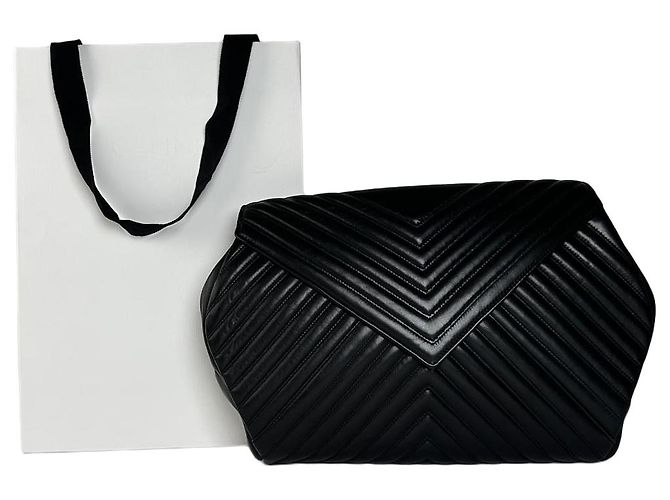 Pochette en cuir vintage Givenchy abstraite noire