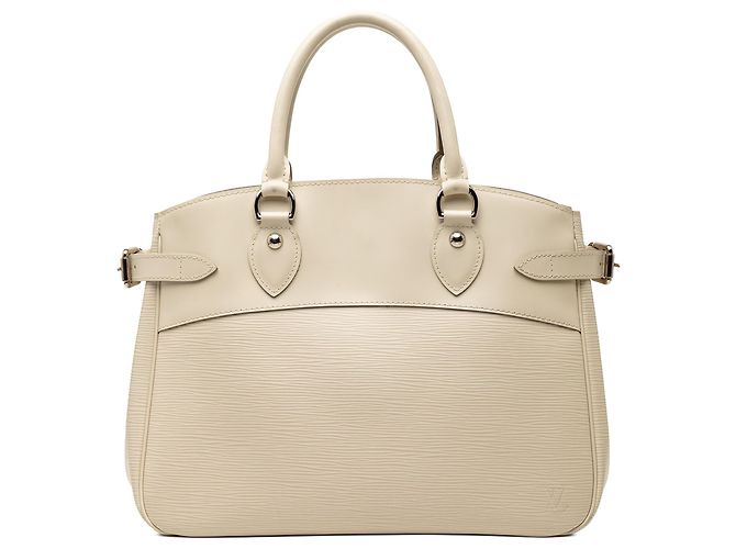 Louis Vuitton Passy PM em Epi Branco